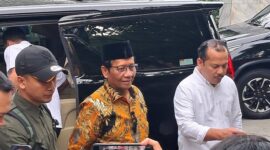 Cawapres 03 Mahfud MD berziarah ke Taman Makam Bung Hatta, Tanah Kusir