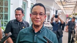 Capres nomor urut 01 Anies Baswedan saat di Legend Coffee ,Yogyakarta