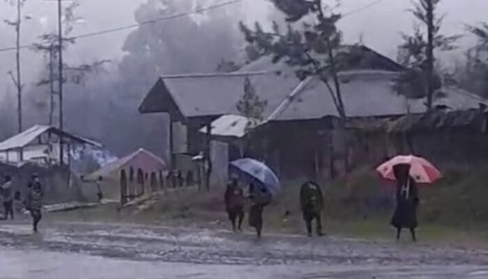 Warga Sipil Distrik Omukia Mengusi Ke Ibukota Ilaga Kabupaten Puncak Provinsi Papua Tengah