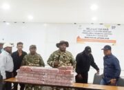 Bupati Jayawijaya Salurkan Bansos Rp20,2 M Untuk 40 Distrik dan 328 Kampung